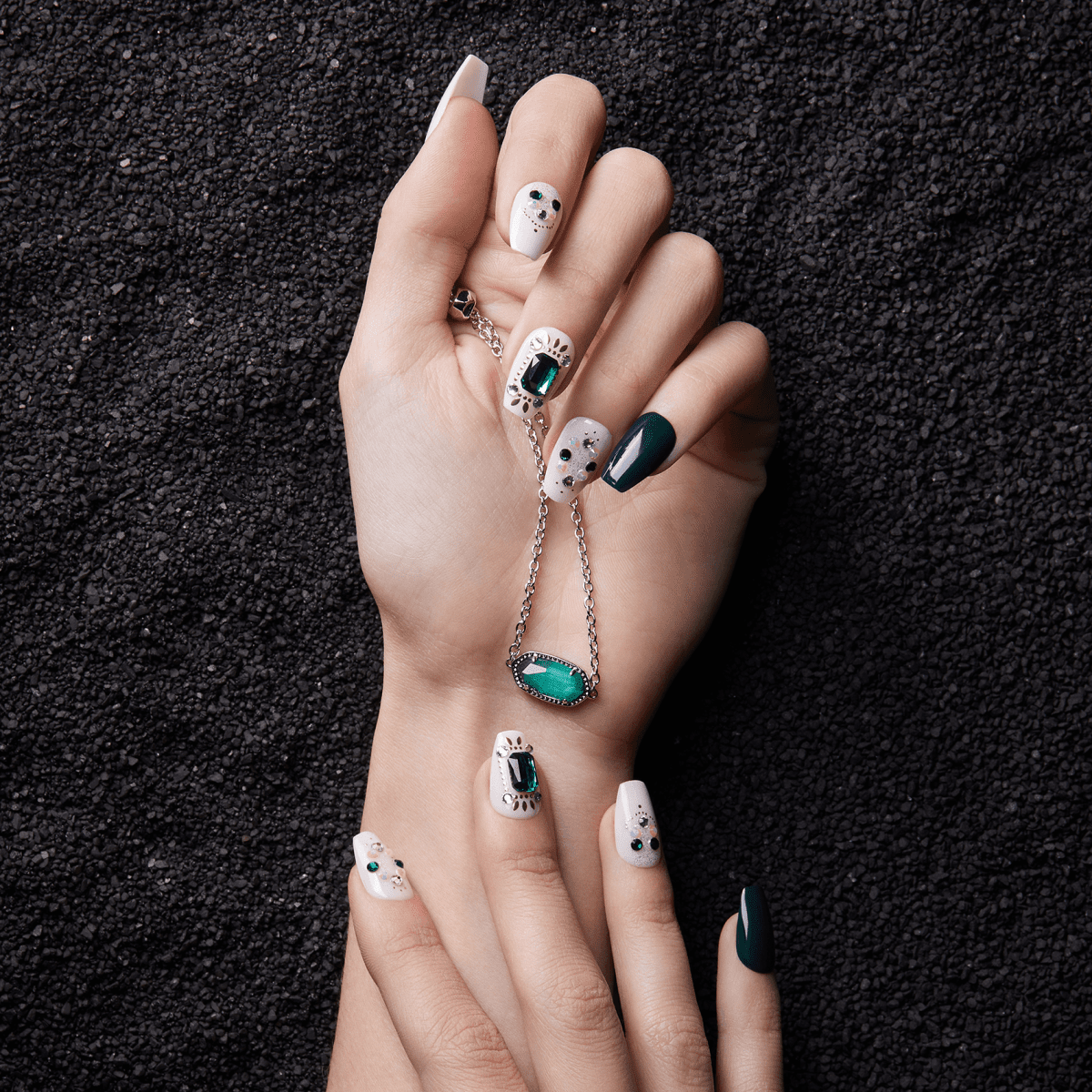 imPRESS Press-on Manicure Birthstone Collection - Emerald