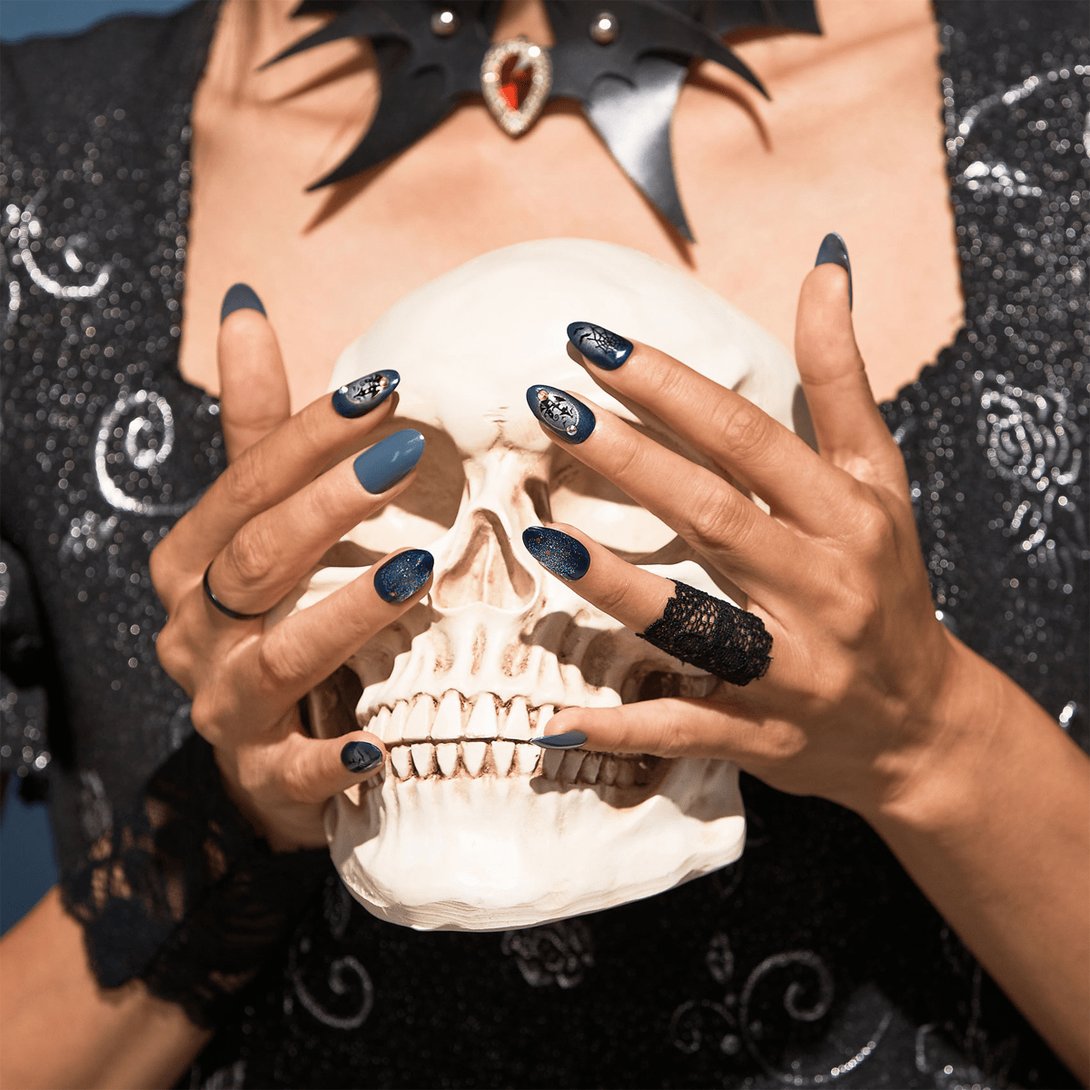 Glow in the dark press on nails online