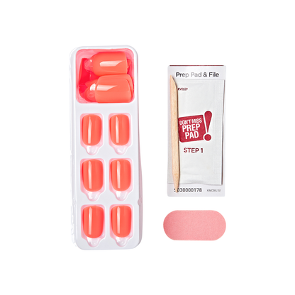 Contents of press on nail kit in &