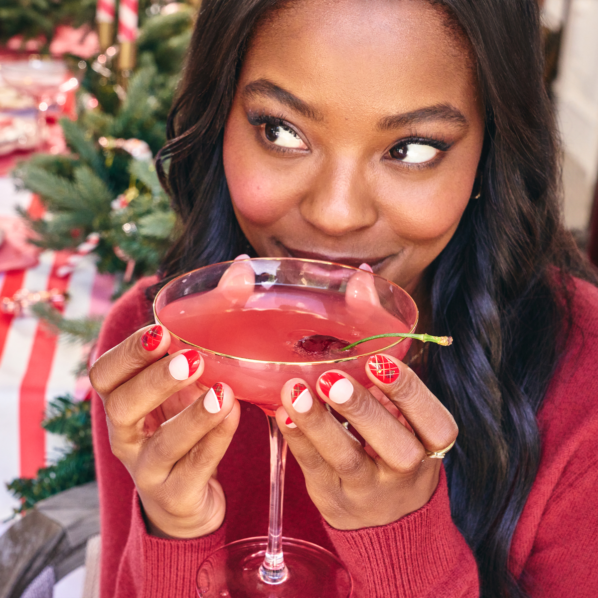 Impress Design Holiday No Glue Fake Press On Nails - Holly | French Design, Red, Medium, Almond, Manicure