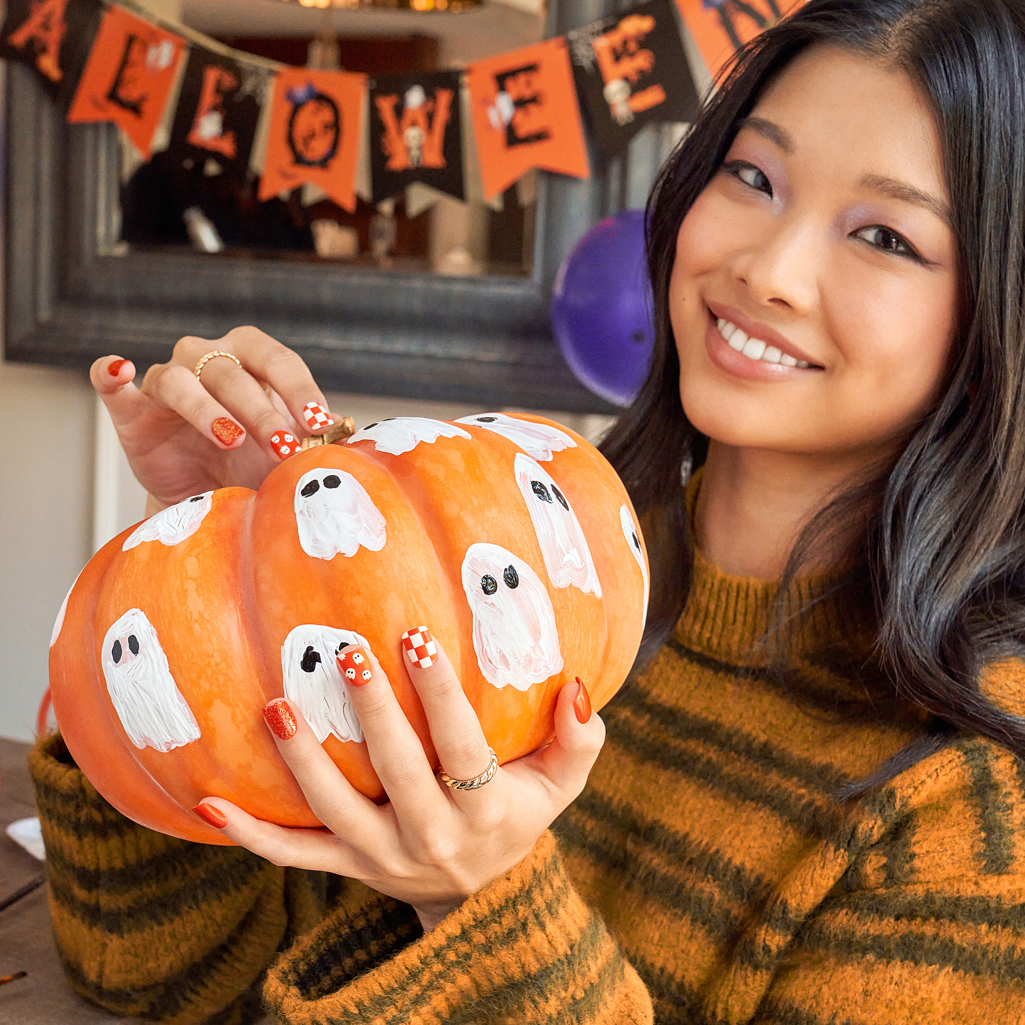 Impress Design Halloween No Glue Fake Press On Nails - Fangs Out | Design, Orange, Short, Squoval, Glow In The Dark, Manicure