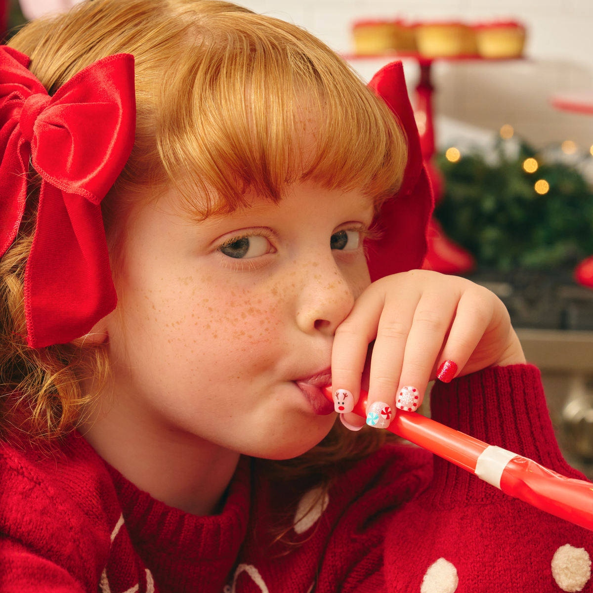 Impress Kids Holiday No Glue Fake Press On Nails - Little Elf | Design, Multicolor, Kids, Squoval, Manicure