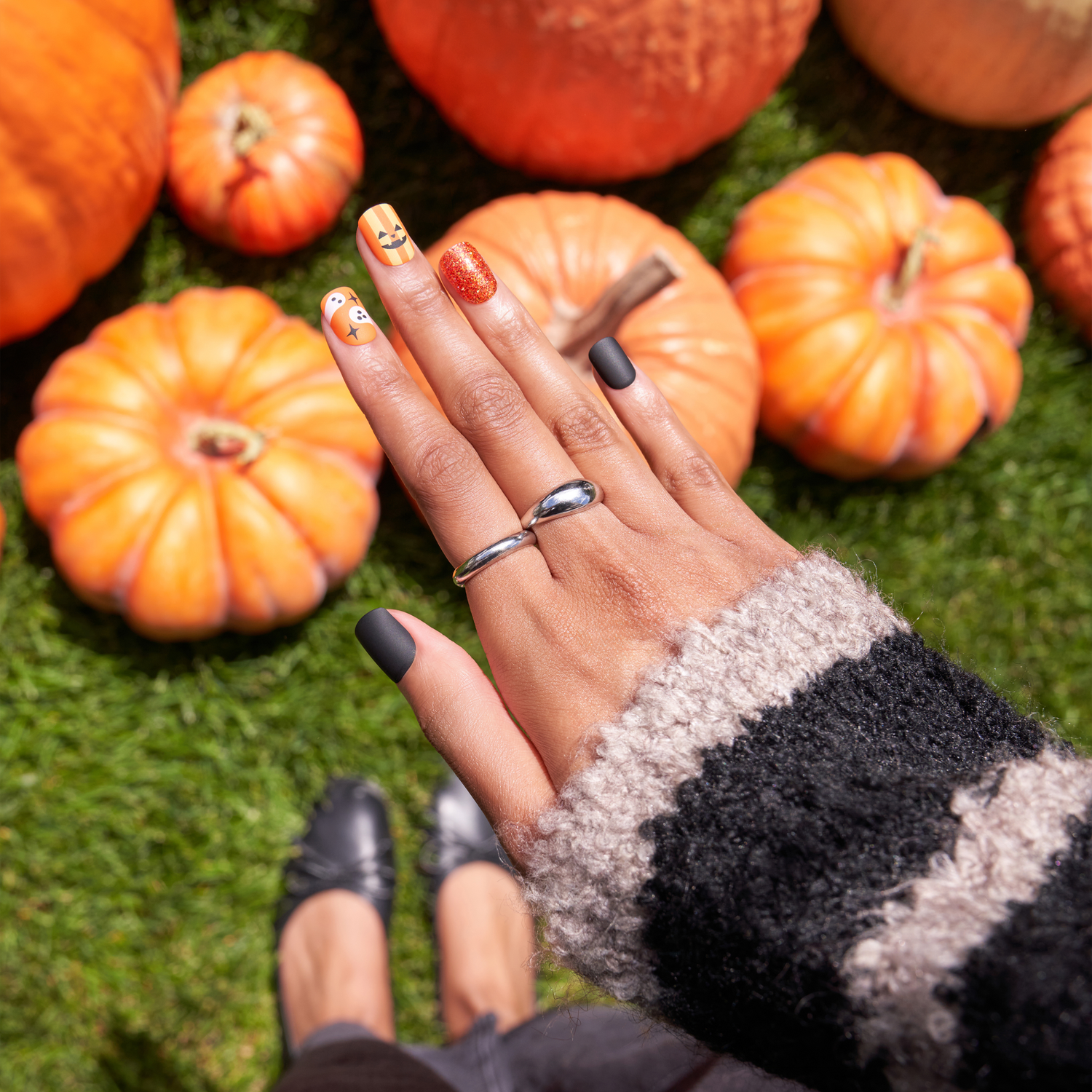 Impress Design Halloween No Glue Fake Press On Nails - Dead Glam | Design, Orange &amp; Black, Short, Squoval, Glow In The Dark, Manicure