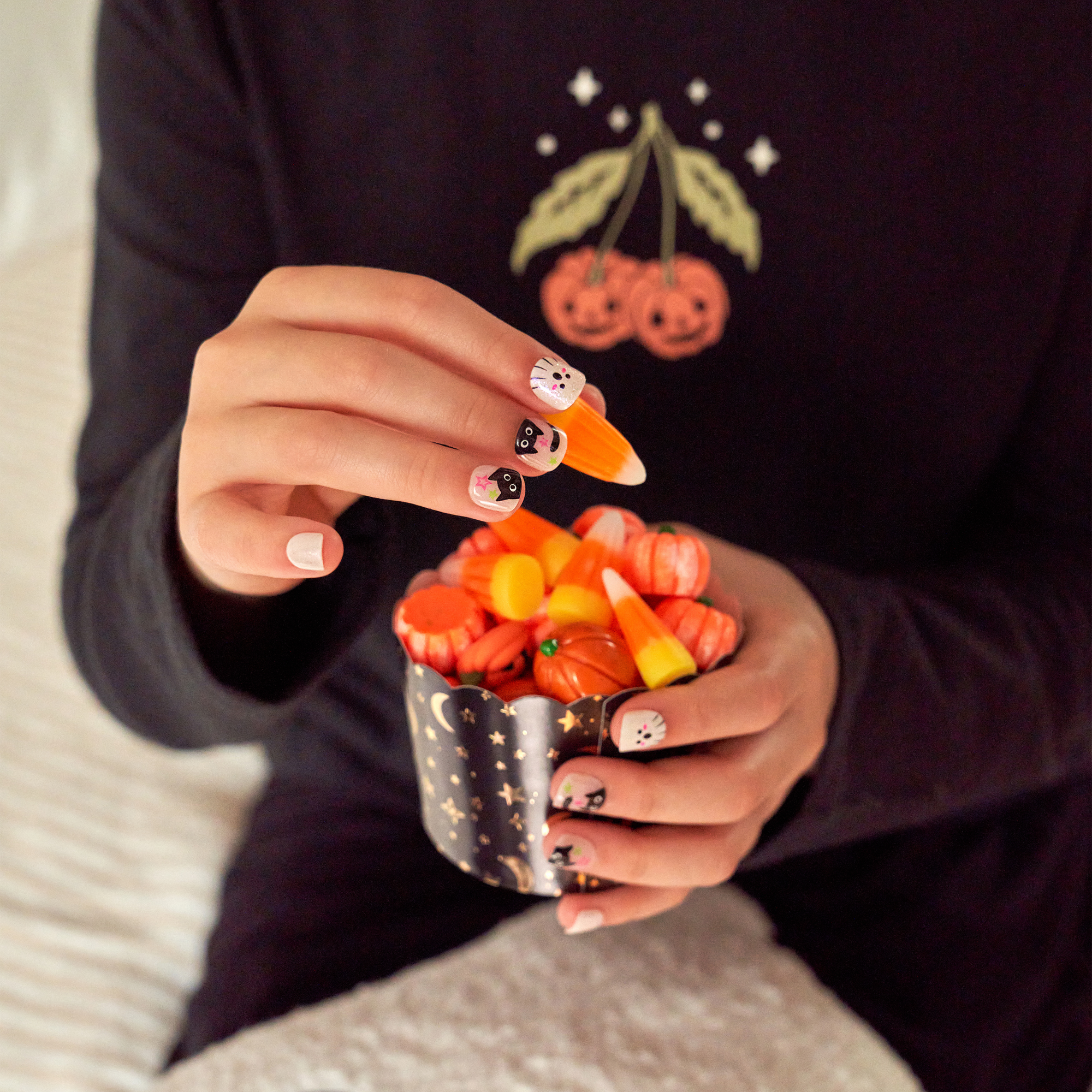 Impress Kids Halloween No Glue Fake Press On Nails - Tricky | Design, White, Kids, Squoval, Glow In The Dark, Manicure